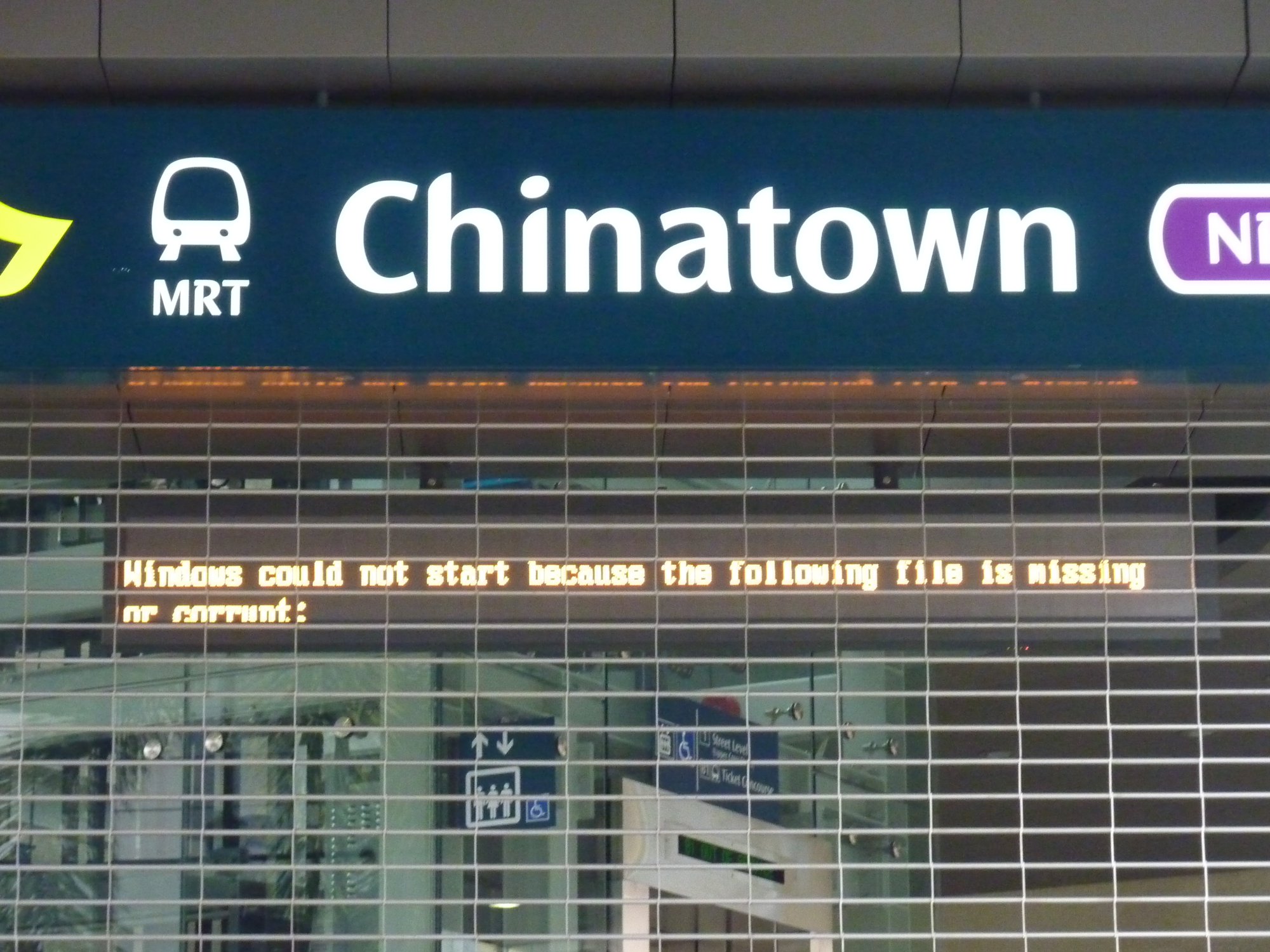 シンガポール チャイナタウン駅のWindows起動エラー