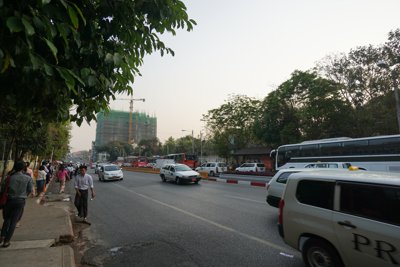 ヤンゴン大通り